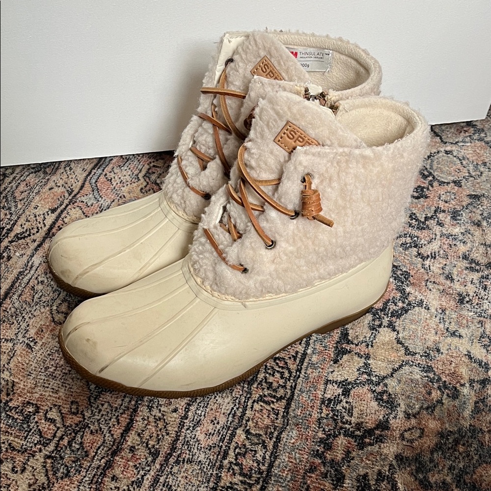 Sperry Women's Cream and Tan Winter Boots